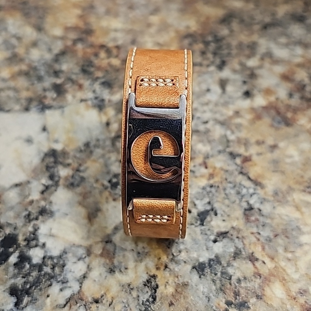 Fossil leather "E" initial bracelet Unisex
